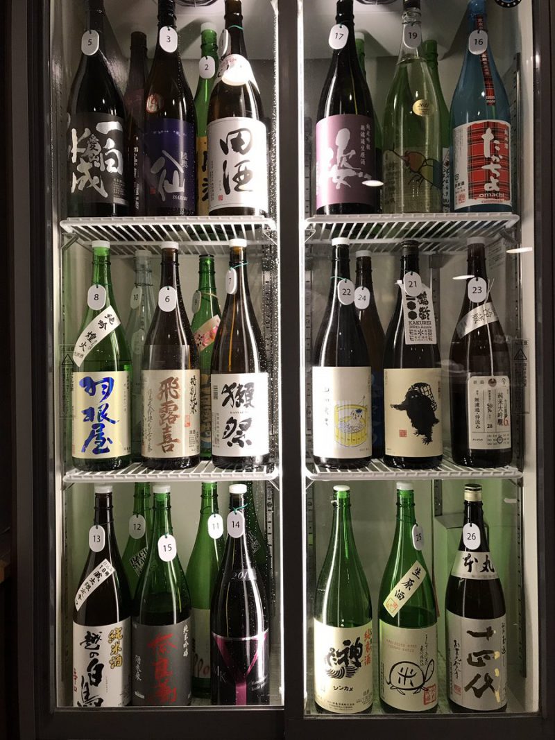 新宿 二丁目でガチな日本酒が楽しめるオアシスみたいなバーがあった 日本酒けんちゃん